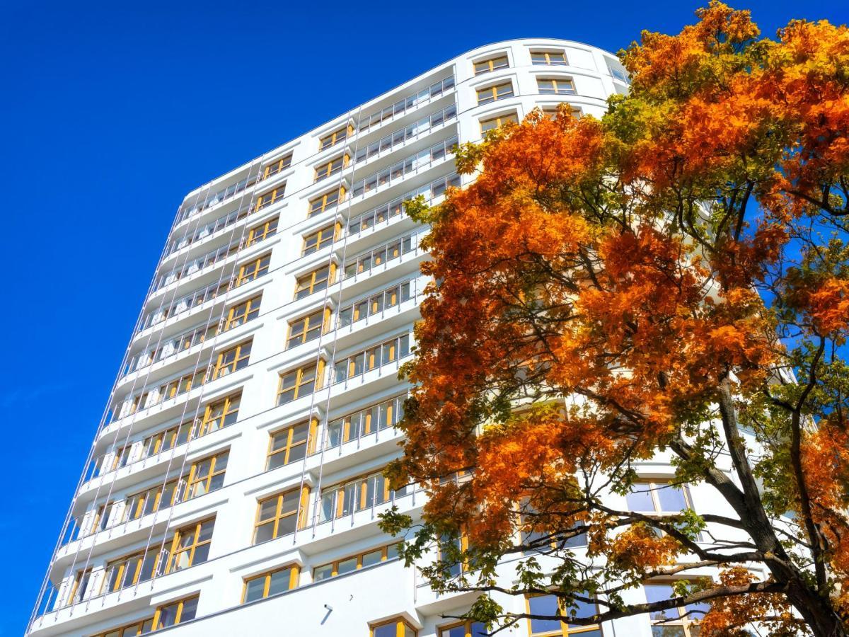 Ambria Platan Tower