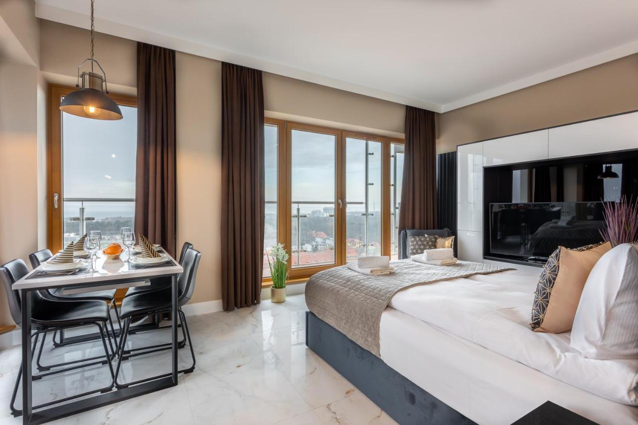 Ambria Platan Tower