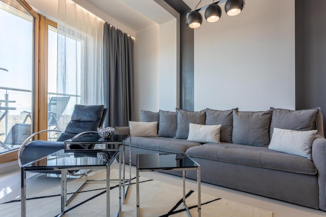 Ambria Platan Tower