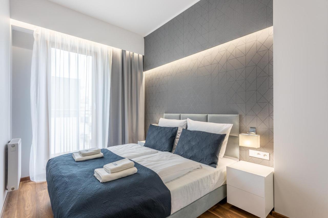 Ambria Platan Tower Apartment