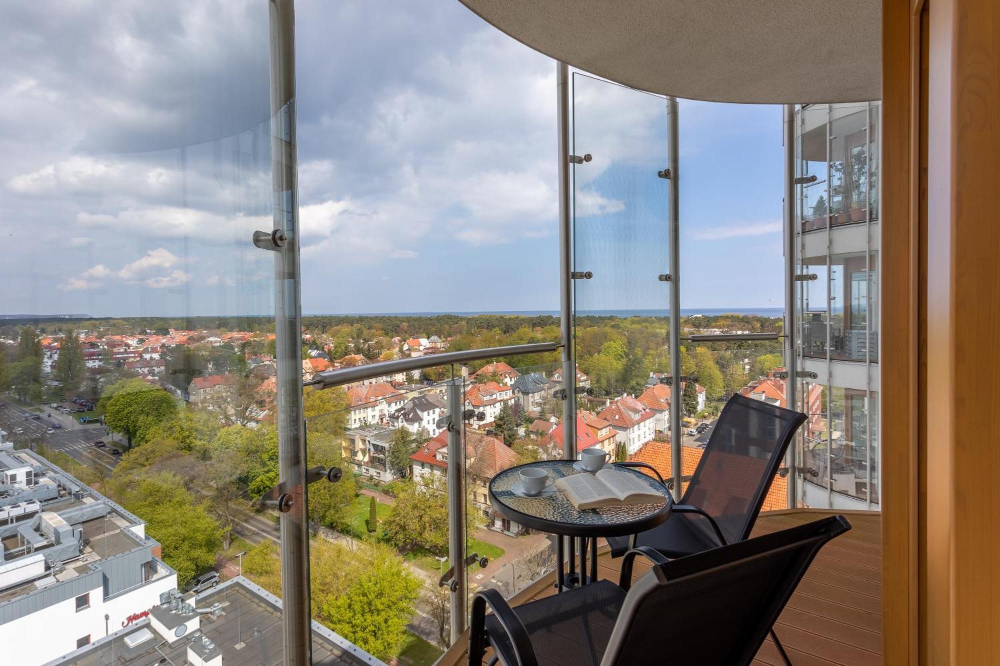 Ambria Platan Tower